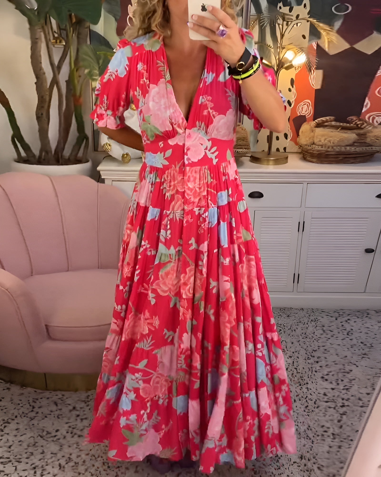 Carine | Pocket Dress with V-Neck in Floral Print