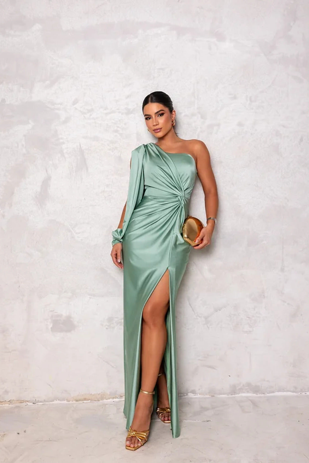 Hilda™ - Elegant Dress with Finesse