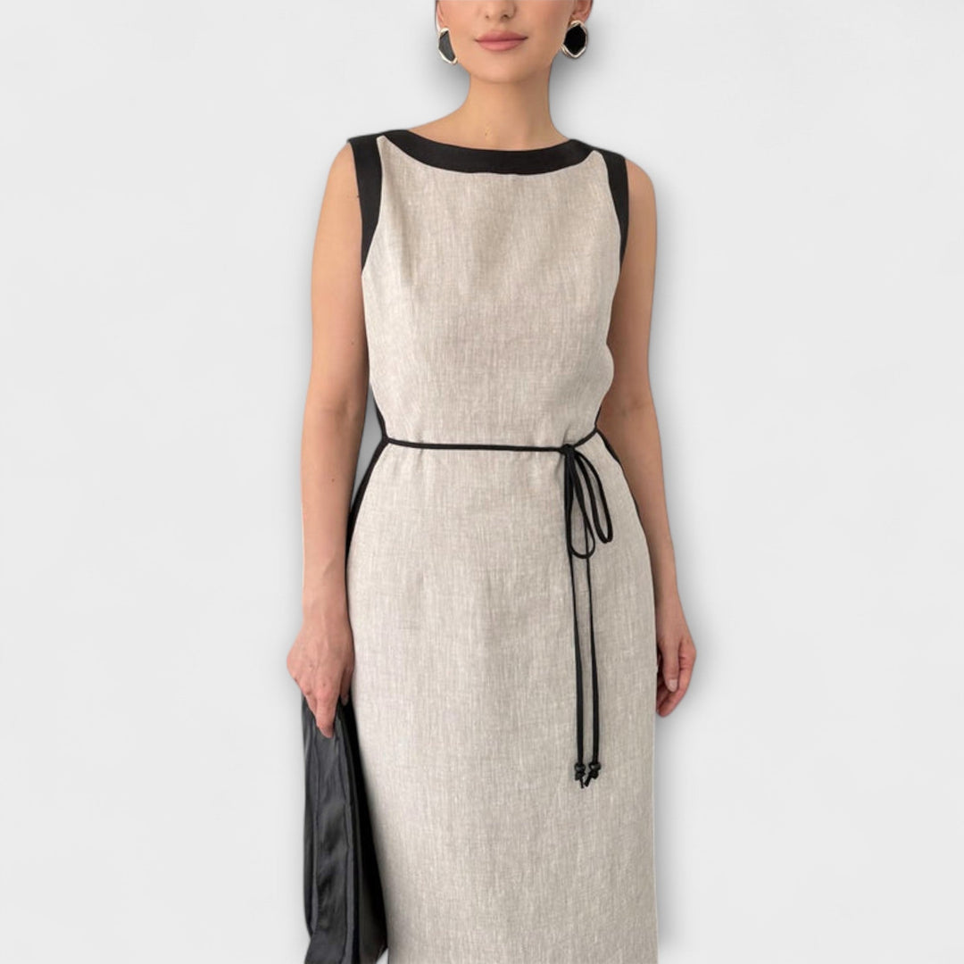 Stylish Sleeveless Dress