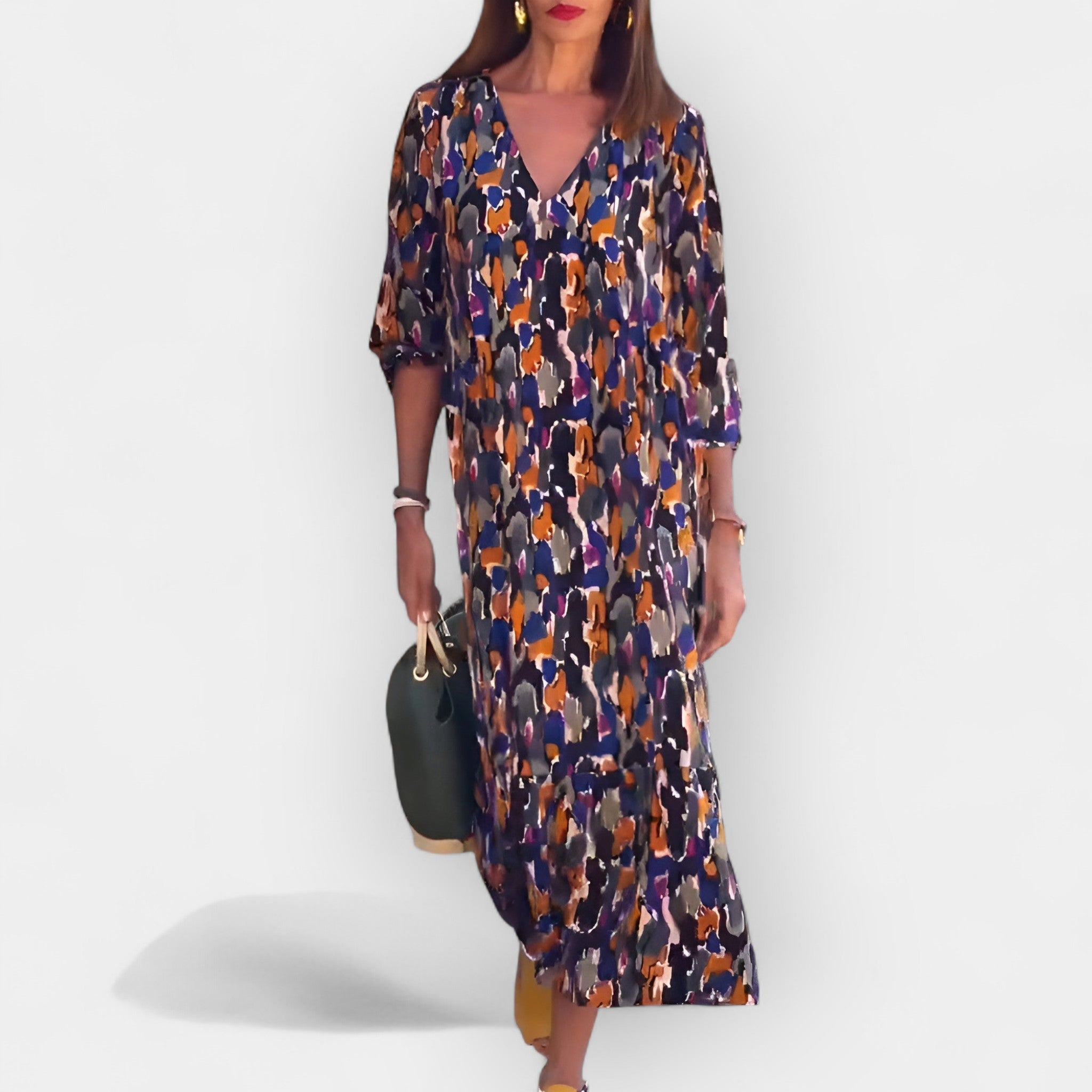 Dress with V Neckline and Retro Design
