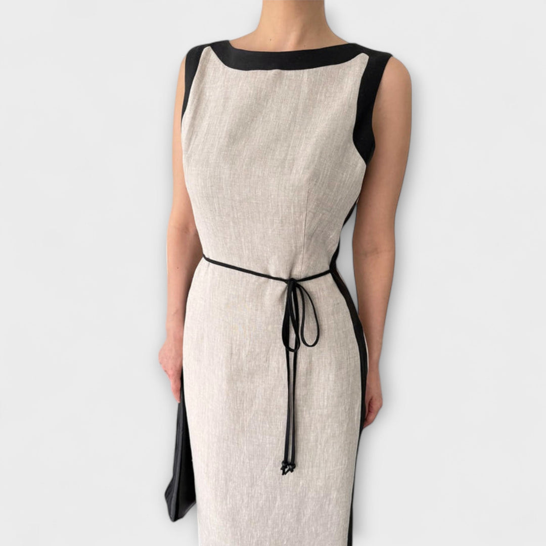 Stylish Sleeveless Dress