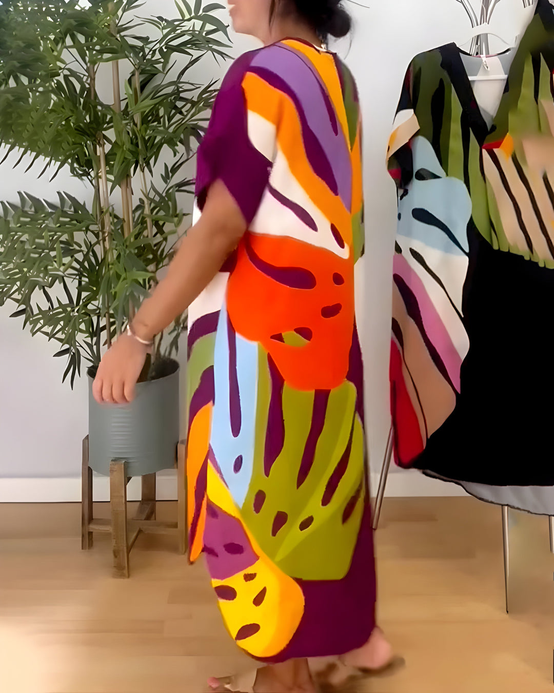 Rose™ | Casual Dress with Colorful Leaf Print
