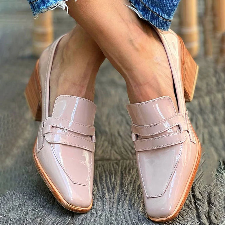 MOCASSINS WITH WIDE HEEL SHINY