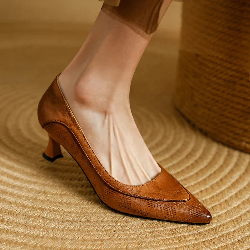 Fiona™| Elegant Pumps