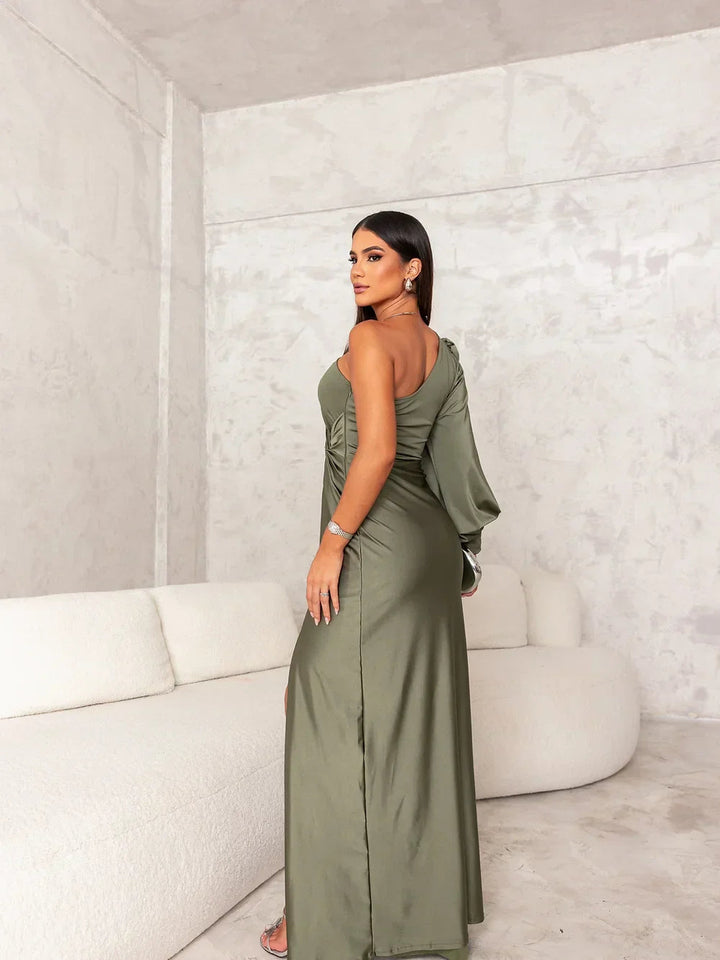 Luna's Elegant Evening Dress