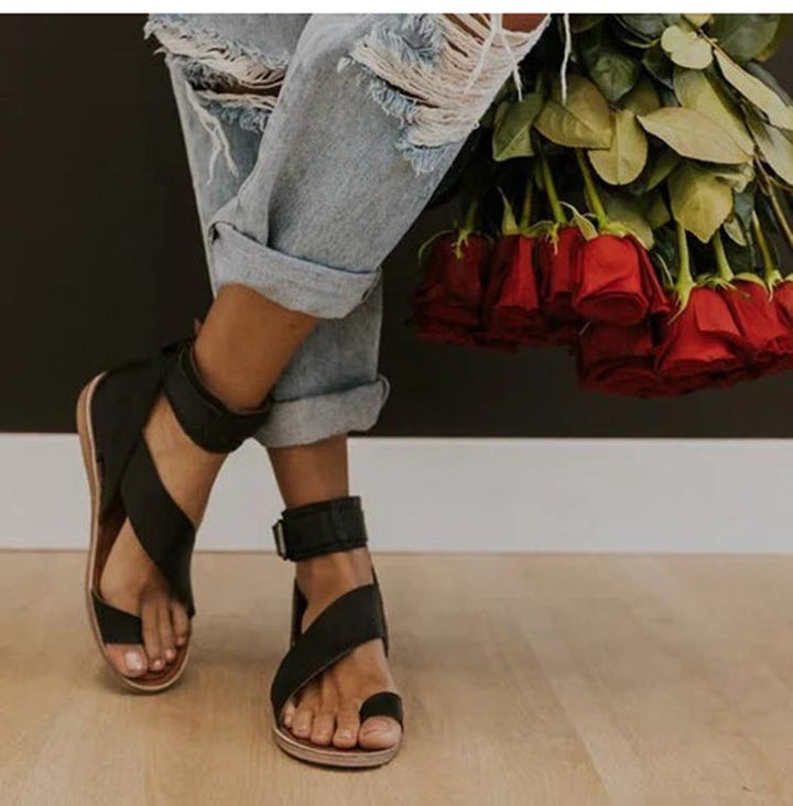 Women's sandals with ankle strap and toe strap