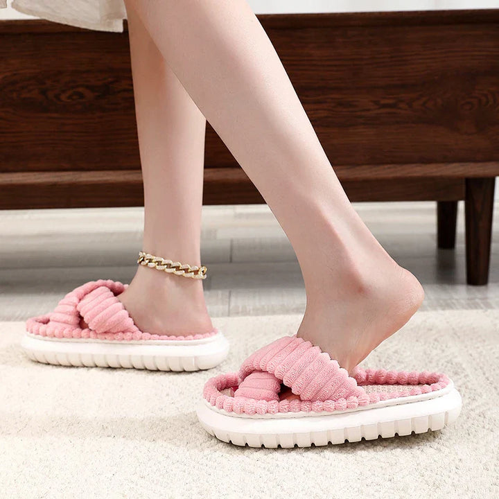 Lush Mellowz Linen Slippers