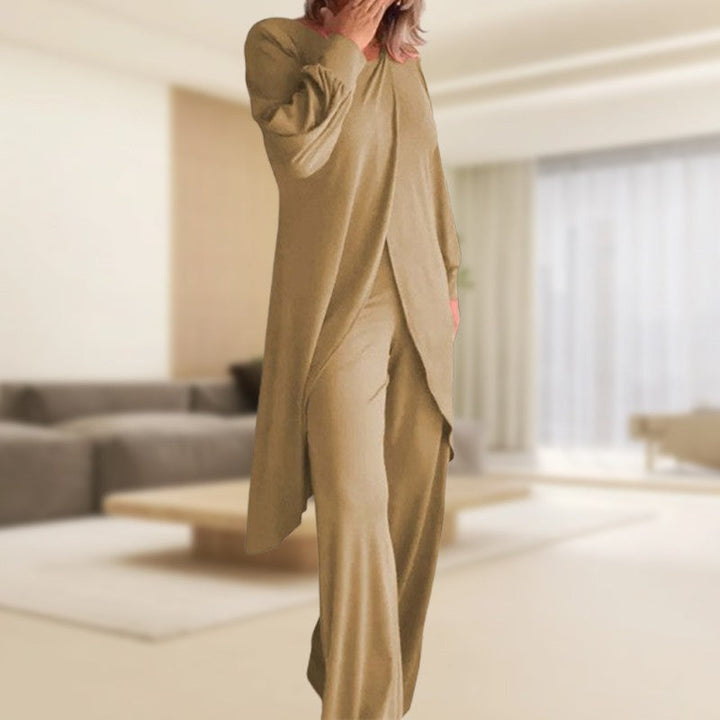 CALYRA – ULTRA-SOFT TOP & PANTS SET FOR MAXIMUM COMFORT