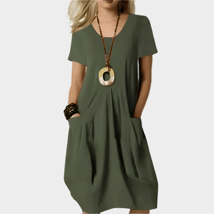 Elegant Dress that Highlights the Waist with Comfortable Sophistication