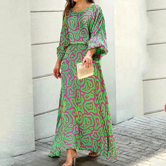 ELEGANT PLEATED MAXI DRESS
